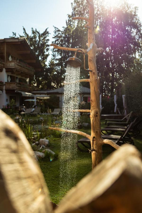 Flora - Das Kleine Gartenhotel Ellmau Exterior photo