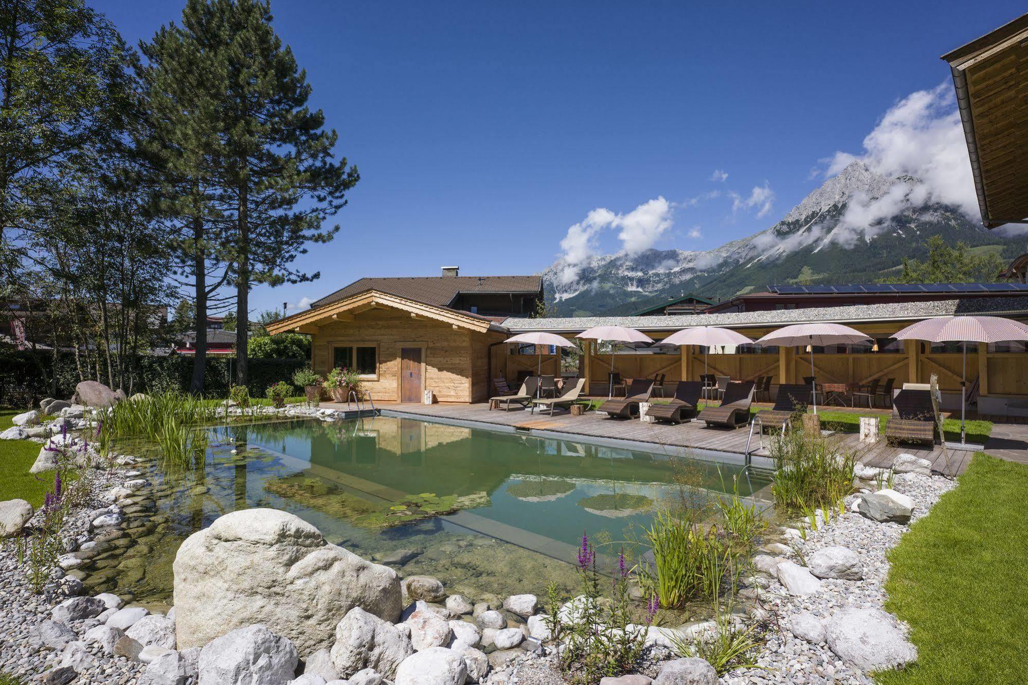 Flora - Das Kleine Gartenhotel Ellmau Exterior photo